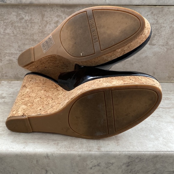 Nine West Patent Round Toe Platform Wedges Cheyanne - Picture 6 of 8